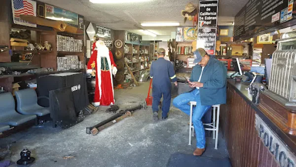 A & B Truck Recycling - photo 2
