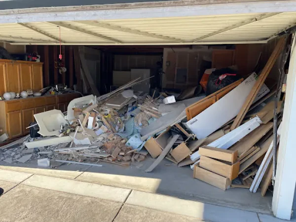 707 Dump N’ Haul - Junk Removal - photo 3