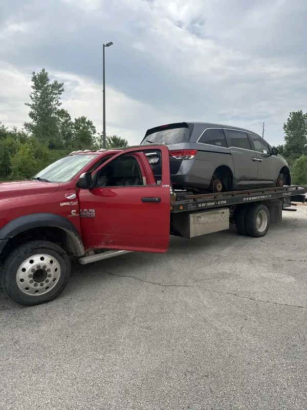 Auto Wreckers Milwaukee - Junk Car Buyers - photo 2