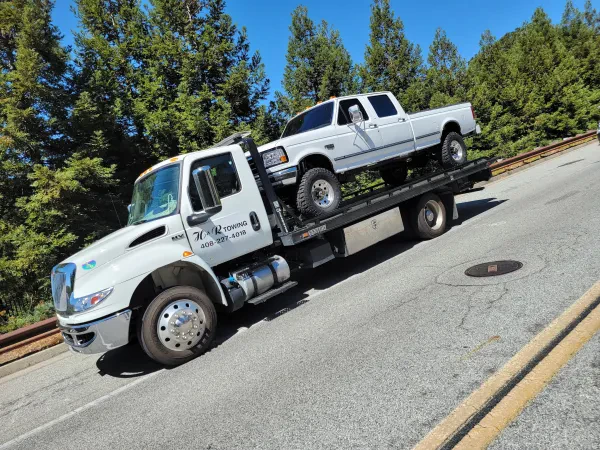 H & R Towing San Jose - photo 4