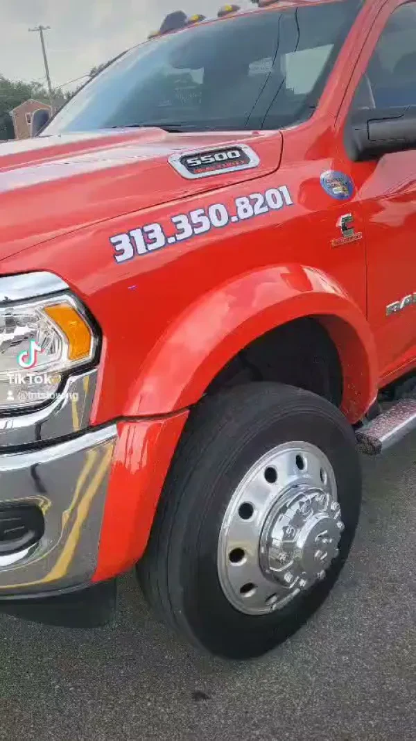T & T's Towing - photo 2