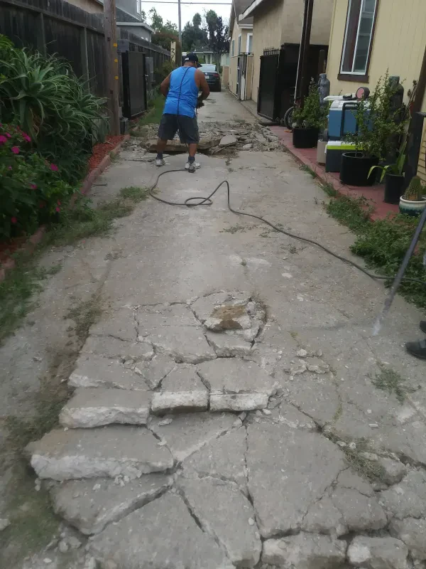 Andres Demolition & Hauling Services - photo 4
