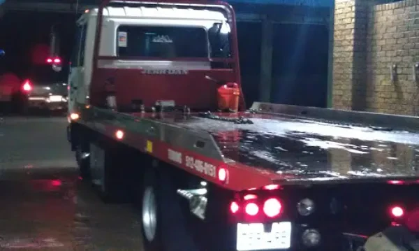 Roberts Towing - photo 2