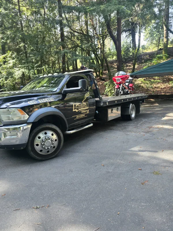 Aguilar Towing - photo 3