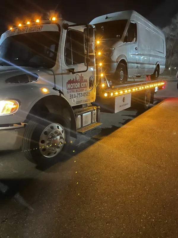 Motor city towing and recovery - photo 2