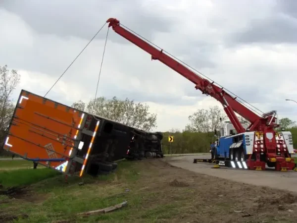 Twin Cities Towing Services - Heavy Duty, Semi Trailer & Cars - photo 2