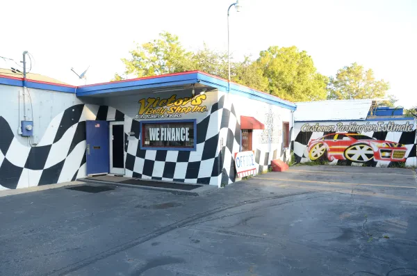 Victor's Body Shop and Auto Sales - photo 3