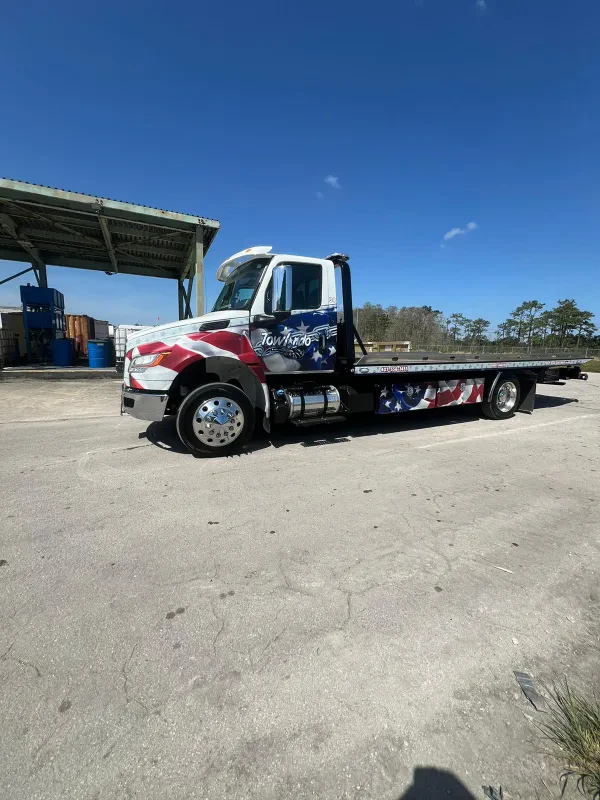 Towlando Towing & Recovery - photo 3