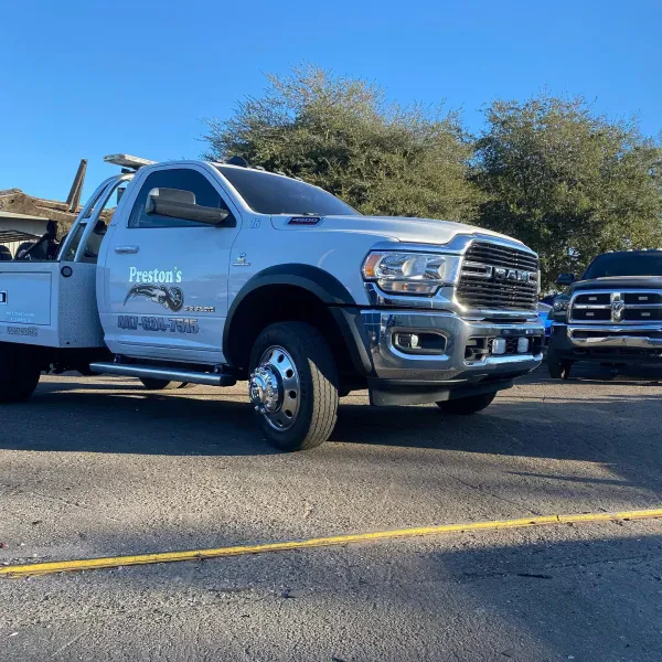 Towlando Towing & Recovery - photo 4