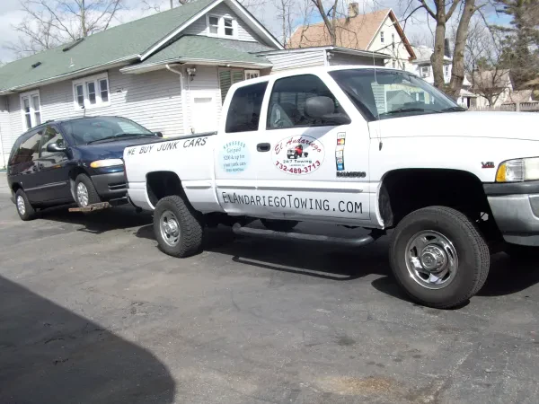 El Andariego Towing Service - photo 3
