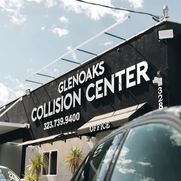 CARSTAR Glenoaks Collision Center Glendale - photo 2