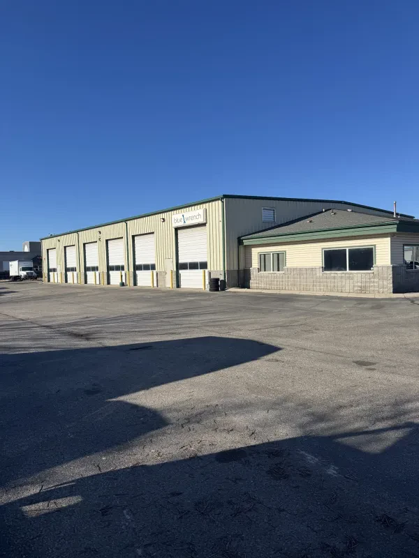 Blue Wrench Meridian - Auto Repair - photo 2