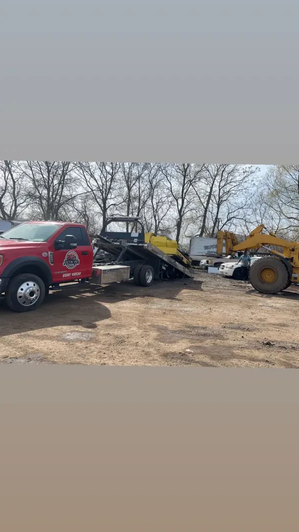 JUNK MAN TOWING & RECOVERY - photo 4