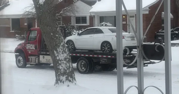 Boulevard & Trumbull Towing - Cars & Heavy Duty Semi Wrecker - photo 2