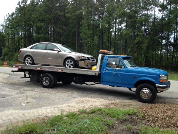 Reliable Towing & Roadside Assistance - photo 3