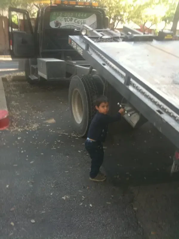 Top Cash Auto Buyers & Towing Service - photo 4