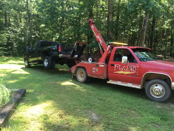 Flash Towing & Recovery - photo 2