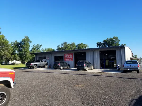 Bobe's Garage - photo 4
