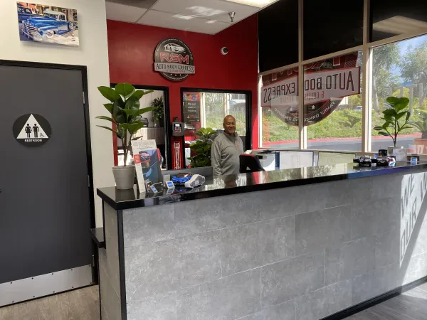 RSM Auto Body Express, Inc - photo 4