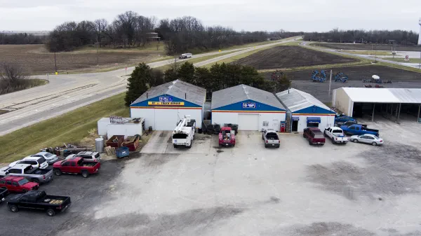 Route 66 Truck & Auto Repair - photo 4