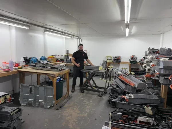 Battery Repair Experts - photo 4