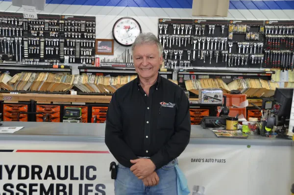 David's Auto Parts - photo 2