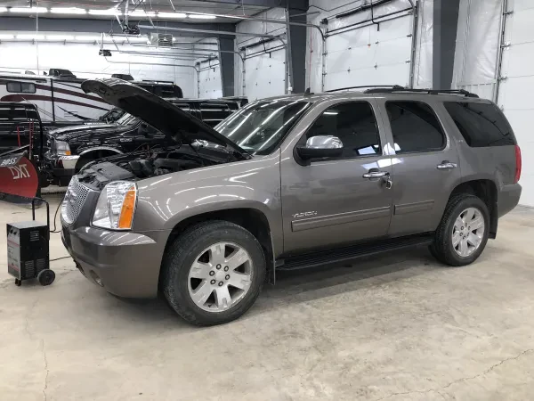 Hill Brothers Auto Body & Towing - photo 4