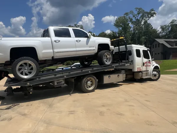 Smith's Towing LLC - photo 4