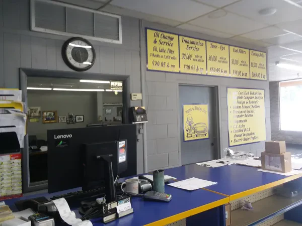 Truck and Auto Clinic - photo 4