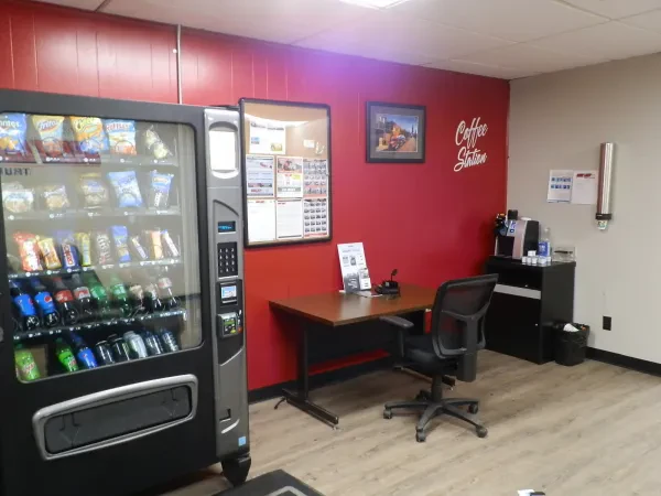 Great Lakes Truck Centers - Monroeville Branch - photo 4