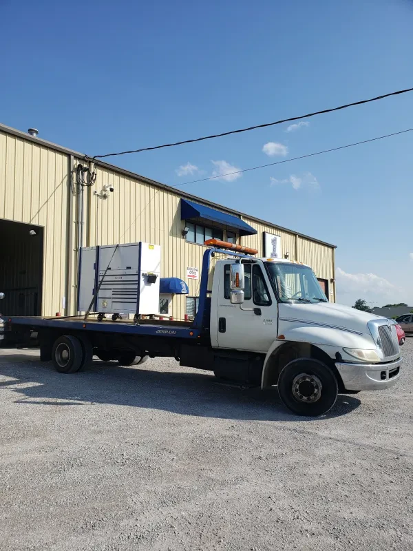 Carr Towing and Repair - photo 4