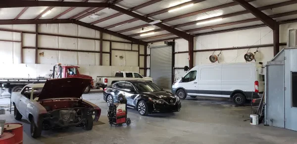 Roadrunner Auto/Truck Service Center - photo 4