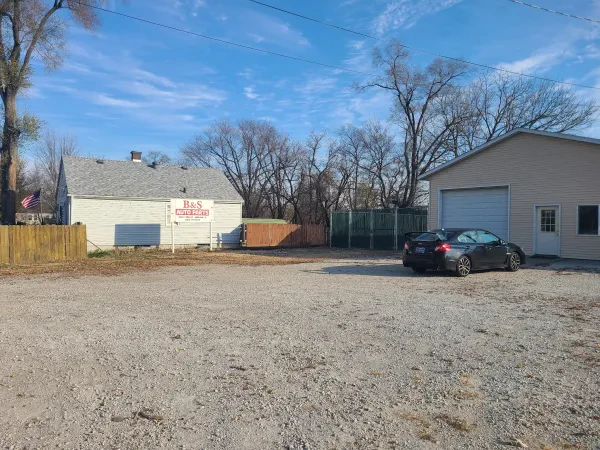 B & S Auto Parts - photo 2
