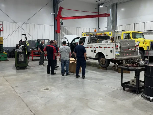 Guy's Towing and Service - photo 4