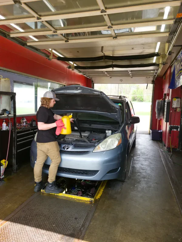Indy Lube Express - Oil Changes, Tires, Brakes and More - photo 2