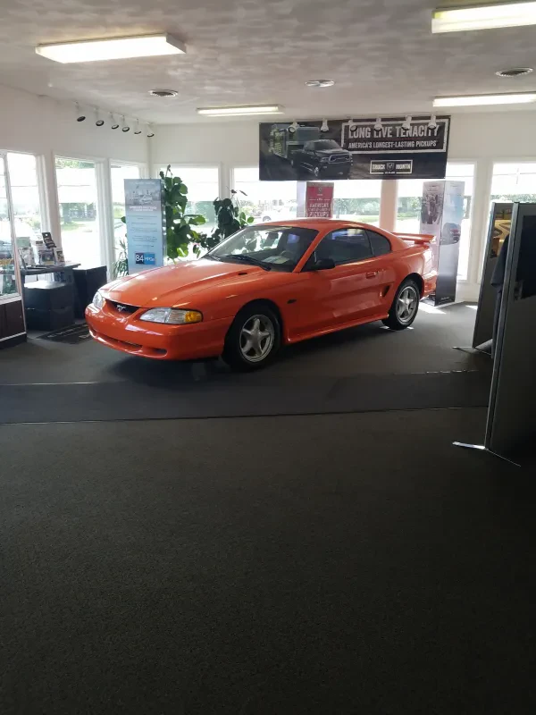 Menard Chrysler Dodge Jeep Ram - photo 2