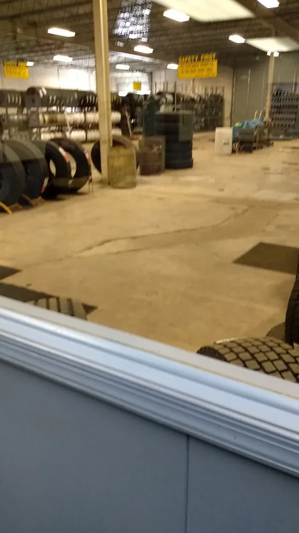 A & M Truck Tire Services - photo 2
