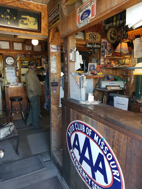 Lawrence Auto Body & Salvage - photo 4