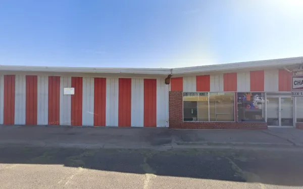 Slicks Auto Supply - photo 2