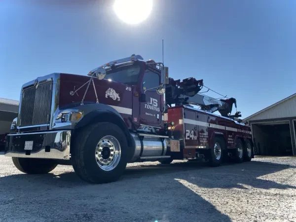 J & S Towing - photo 2