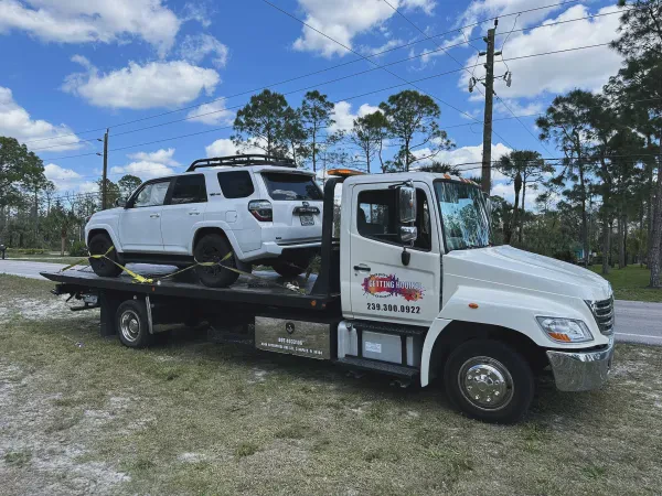 Getting Hooked Towing - photo 2