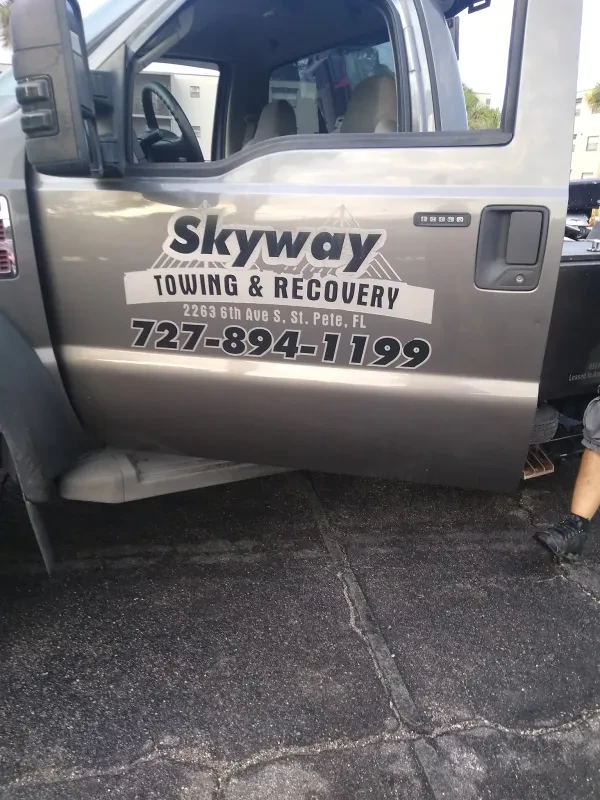 Skyway Towing and Recovery Inc - photo 4
