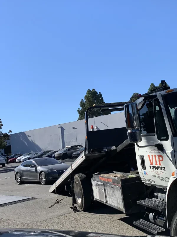 V.I.P Towing - photo 3