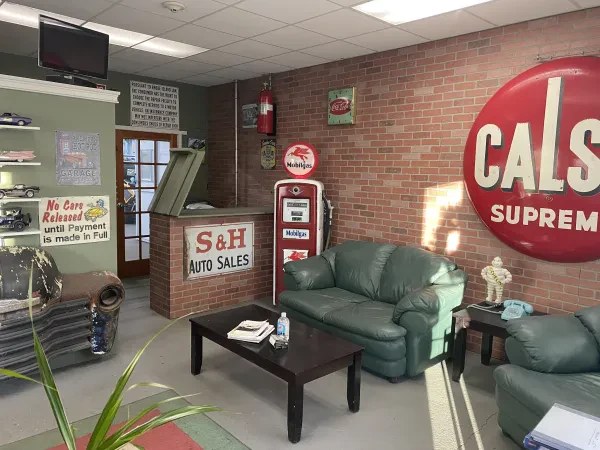 Finn Auto Body / S & H, Auto Sales - photo 2