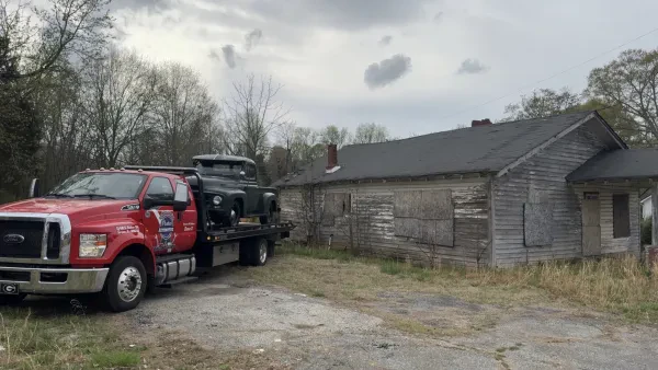 PARKER AUTOMOTIVE & TOWING - photo 2