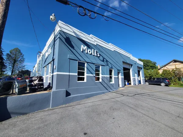Moll's Garage Inc. - photo 3