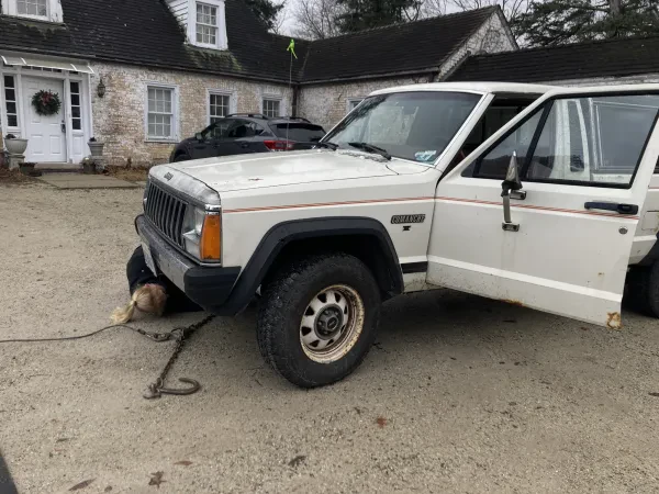 Julie's Towing - photo 4