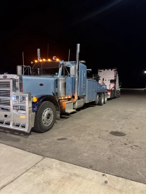 T & W Heavy Duty Towing & Roadside Repair LLC - photo 3