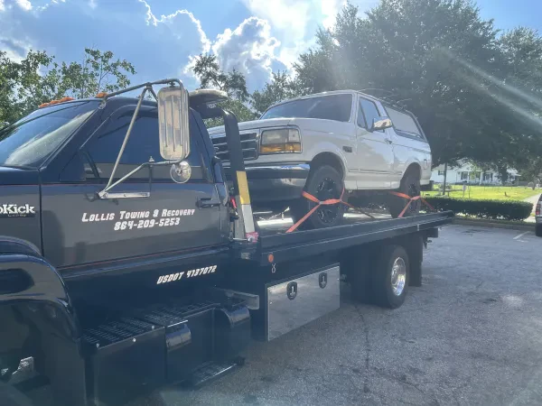 Lollis Towing & Recovery - photo 3