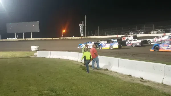 300 Raceway - photo 2